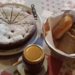 Alojamento de Acomodação e Pequeno-almoço A Casa Di Lizzy